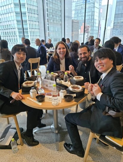 Dr. Freier im Land der aufgehenden Sonne